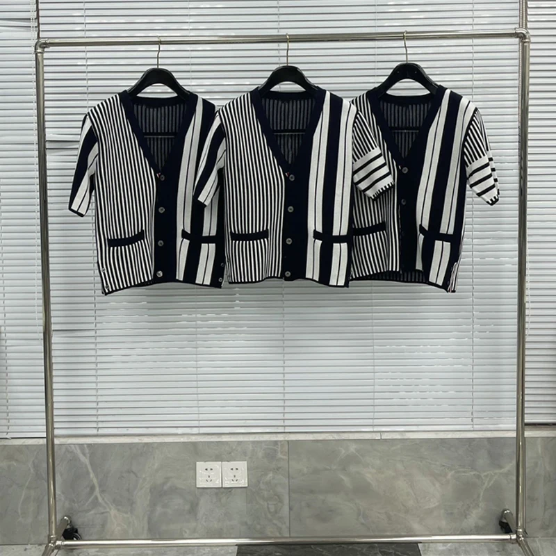 TB THOM T-shirts Sweater Fashion Brand Striped Design Men Cardigan Short Sleeve High Quality Classical Tops
TB THOM T-shirts Sweater Fashion Brand Striped Design Men Cardigan Short Sleeve High Quality Classical Tops