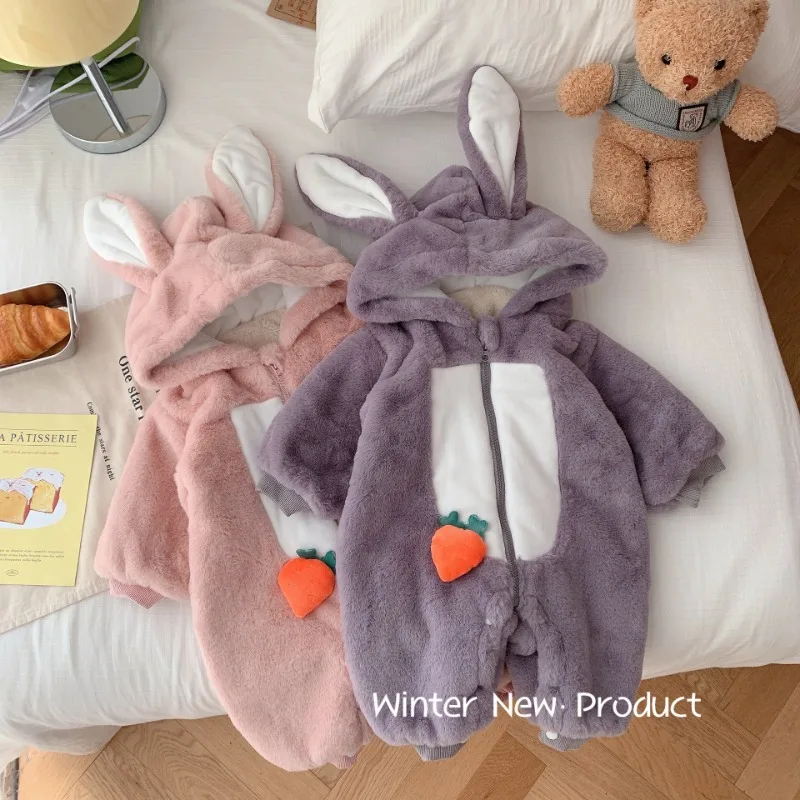 Baby Super Cute Bodysuit 0-2 Year Old Winter Boys and Girls Cute Plush Hooded Baby Clothes New Born Baby Items
Baby Super Cute Bodysuit 0-2 Year Old Winter Boys and Girls Cute Plush Hooded Baby Clothes New Born Baby Items