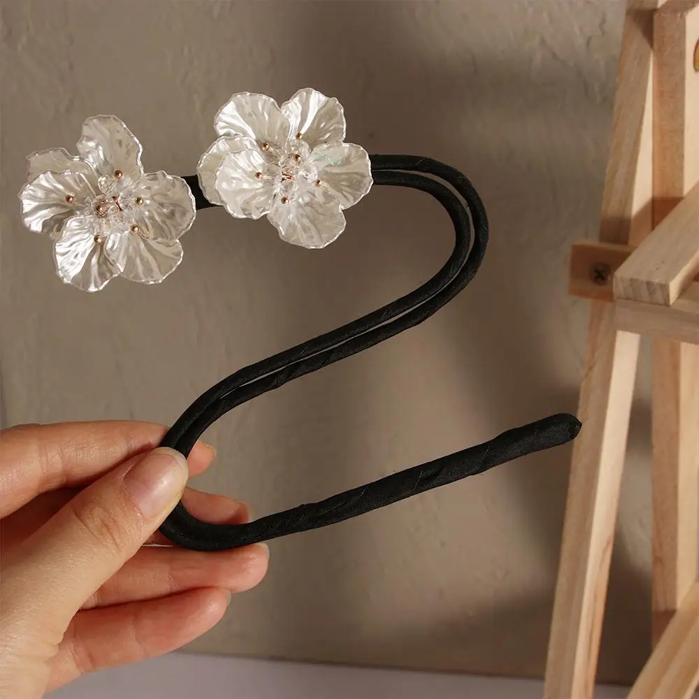 Bud head Ball head flower Hair Styling Tool Shell flower Bun Maker Braid Maintenance Bow Pearl Hair Pin Lazy Hair dish artifact
Bud head Ball head flower Hair Styling Tool Shell flower Bun Maker Braid Maintenance Bow Pearl Hair Pin Lazy Hair dish artifact