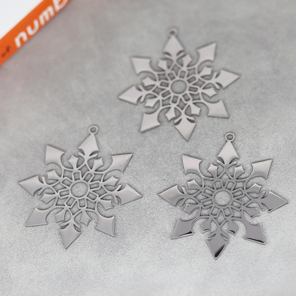 

3pcs/Lot Stainless Steel Snowflake Charm Winter Accessories Findings For Fashion Jewelry Making DIY Handmade Craft Gift