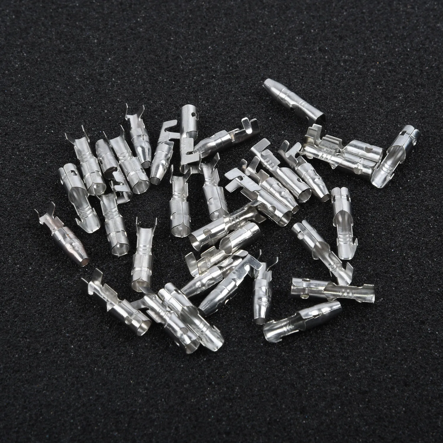 set Connector Terminals 100pcs + Sheaths 0.5 to 2.5 square Copper Tin Plated Silver Motorcycle 4mm High quality
set Connector Terminals 100pcs + Sheaths 0.5 to 2.5 square Copper Tin Plated Silver Motorcycle 4mm High quality