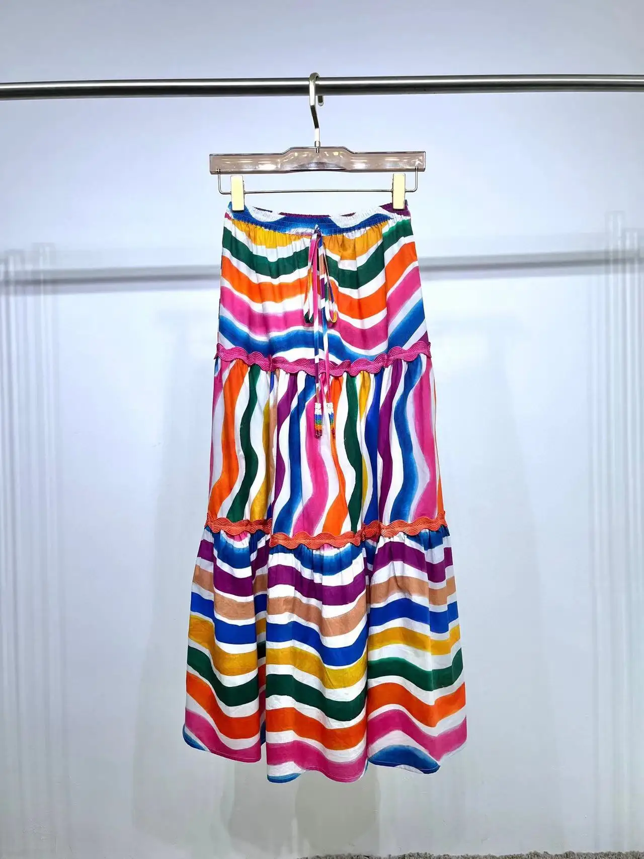 Fyion Runway Fashion Women Long Skirt 2022 Summer Striped Print Cotton Ladies Casual Hot Sale Vacation Skirt
Fyion Runway Fashion Women Long Skirt 2022 Summer Striped Print Cotton Ladies Casual Hot Sale Vacation Skirt
