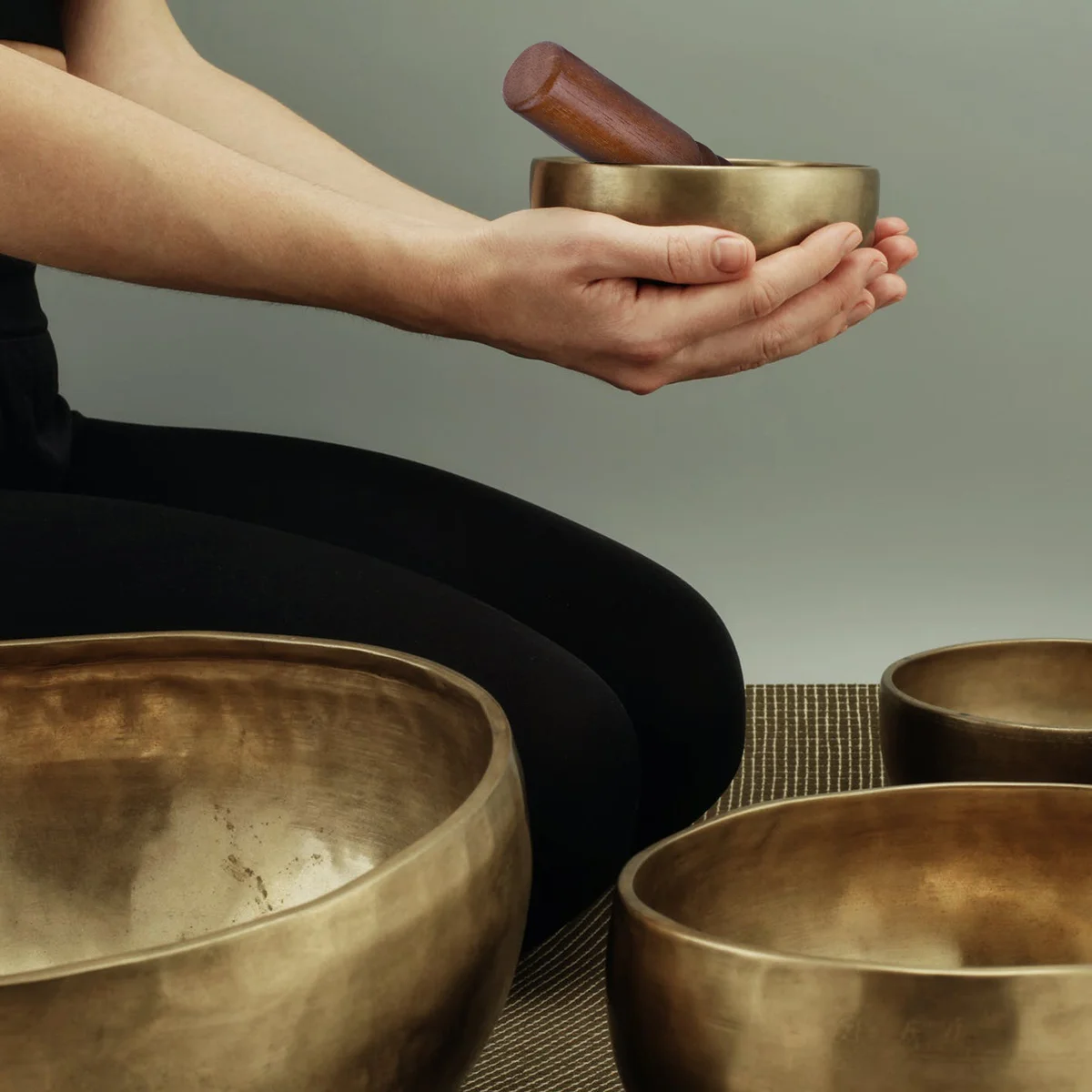 

Tibetan Bowl Mallet Nepalese Handmade Singing Bowl Set with Wooden Mallet for Relaxation Chanting and Meditation