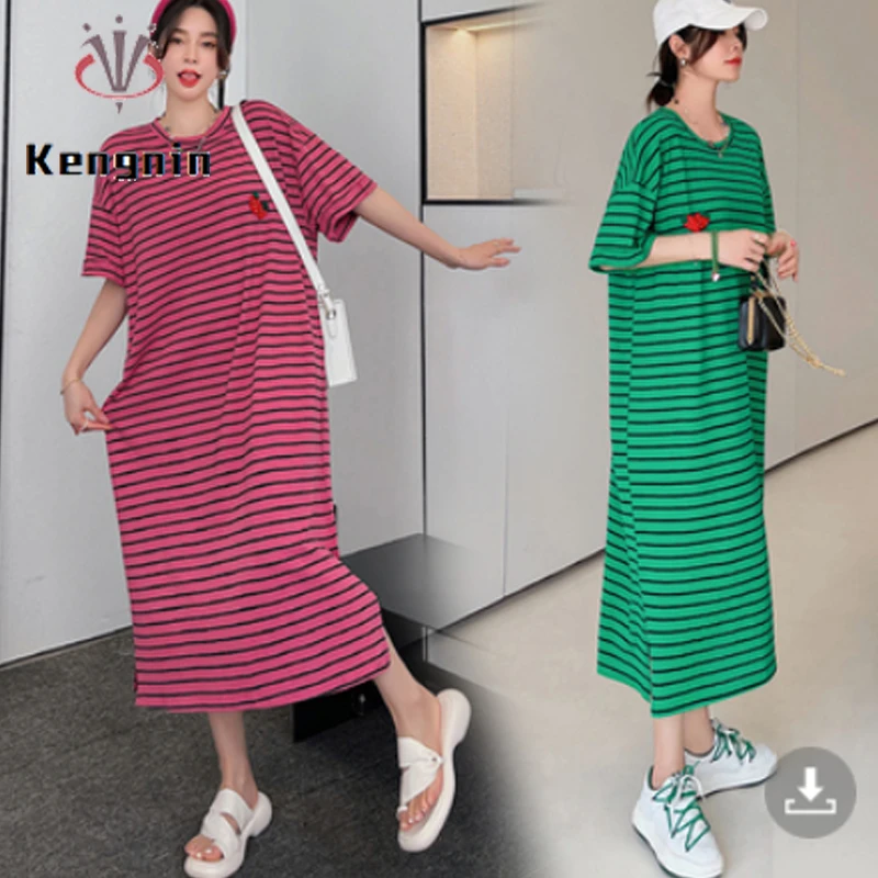 

Женское летнее платье-футболка в полоску, повседневное длинное платье с коротким рукавом, модель KE2636, 2023