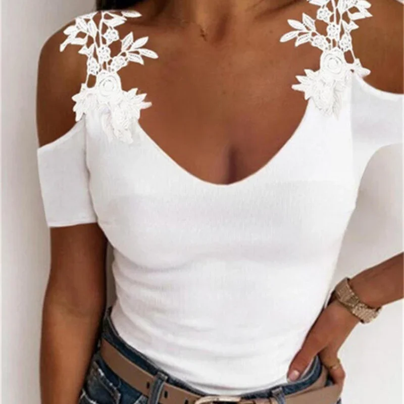 

Новинка лета 2023, однотонная женская футболка с коротким рукавом и кружевными лепестками, женские облегающие повседневные топы оверсайз с открытыми плечами и V-образным вырезом