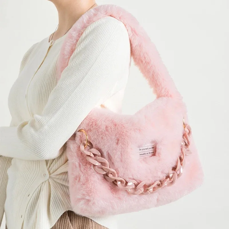 

Fashion Pluffy Women Handbags Designer Acrylic Chains Shoulder Bags Soft Plush Faux Fur Large Tote Purses Small Bohos Purse 2023