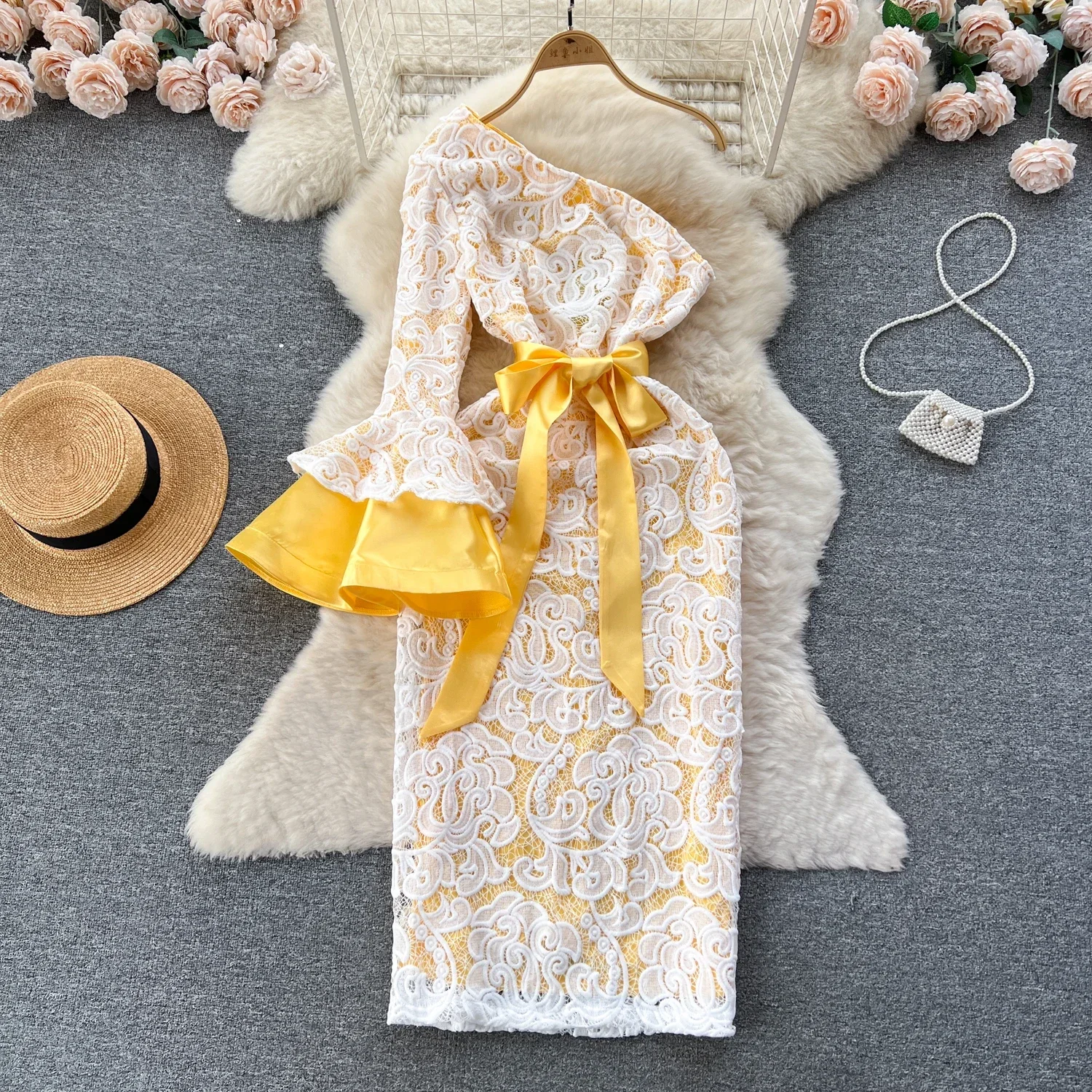Elegant Sexy Backless Lace Hollow Out High Waist Asymmetrical Dress Vacation Vestidos Slim Women Party Hip Wrap Dress
Elegant Sexy Backless Lace Hollow Out High Waist Asymmetrical Dress Vacation Vestidos Slim Women Party Hip Wrap Dress