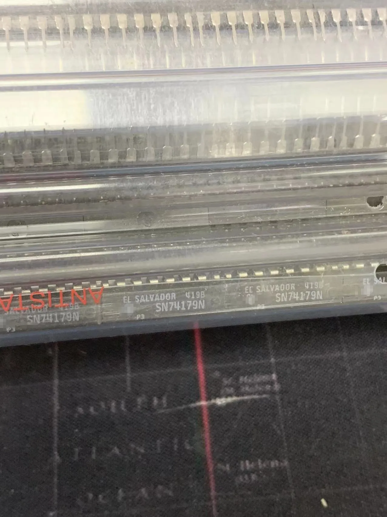 SN74179N (1 шт.) подходящий BOM/универсальный чип, покупайте оригинал 
SN74179N (1 шт.) подходящий BOM/универсальный чип, покупайте оригинал