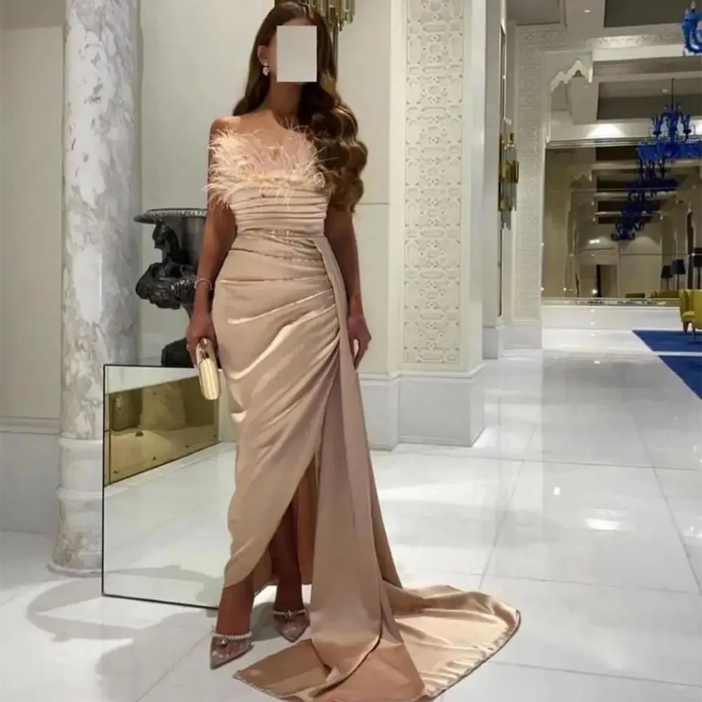 

Sexy Feathers Mermaid Evening Dresses Saudi Arabic Pleats Satin Women Formal Party Gowns Vestido De Noche Split Slit Prom Dress