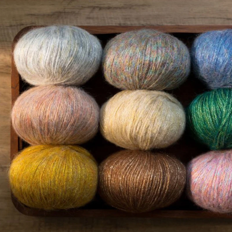 50g Golden Onion Mohair Yarn Shiny Fancy Gold Silver Yarn DIY Hand Woven Shawl Sweater Material Bag Yarn Crochet Hand Knitting
50g Golden Onion Mohair Yarn Shiny Fancy Gold Silver Yarn DIY Hand Woven Shawl Sweater Material Bag Yarn Crochet Hand Knitting
