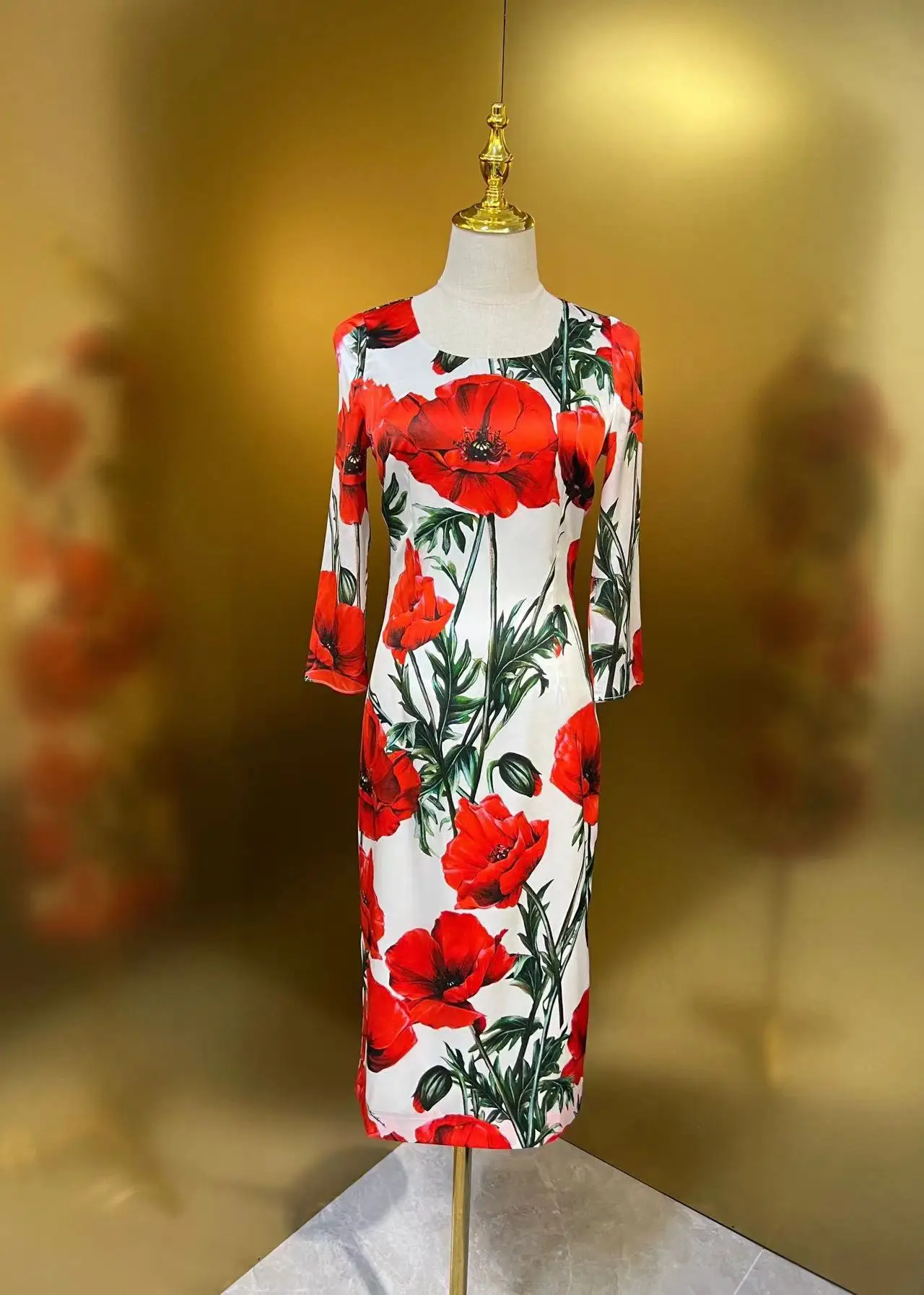 High Quality 2023 Summer Women Fashion Runway Midi Flowers Print Dress Silk Slim Ladies Vintage Dresses
High Quality 2023 Summer Women Fashion Runway Midi Flowers Print Dress Silk Slim Ladies Vintage Dresses