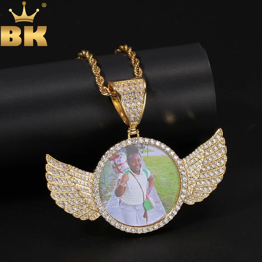 

TBTK Remember Gift Zirconia Custom Photo Pendant Necklace Engraved Name Iced Out Round Hiphop Jewelry Angel Wings Soild Back