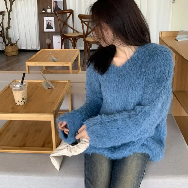 Women Fluffy Soft Loose Casual V-neck Sweater 2023 Autumn Winter New Korean Fashion Women Sweaters Soild Colors Pullovers
Women Fluffy Soft Loose Casual V-neck Sweater 2023 Autumn Winter New Korean Fashion Women Sweaters Soild Colors Pullovers