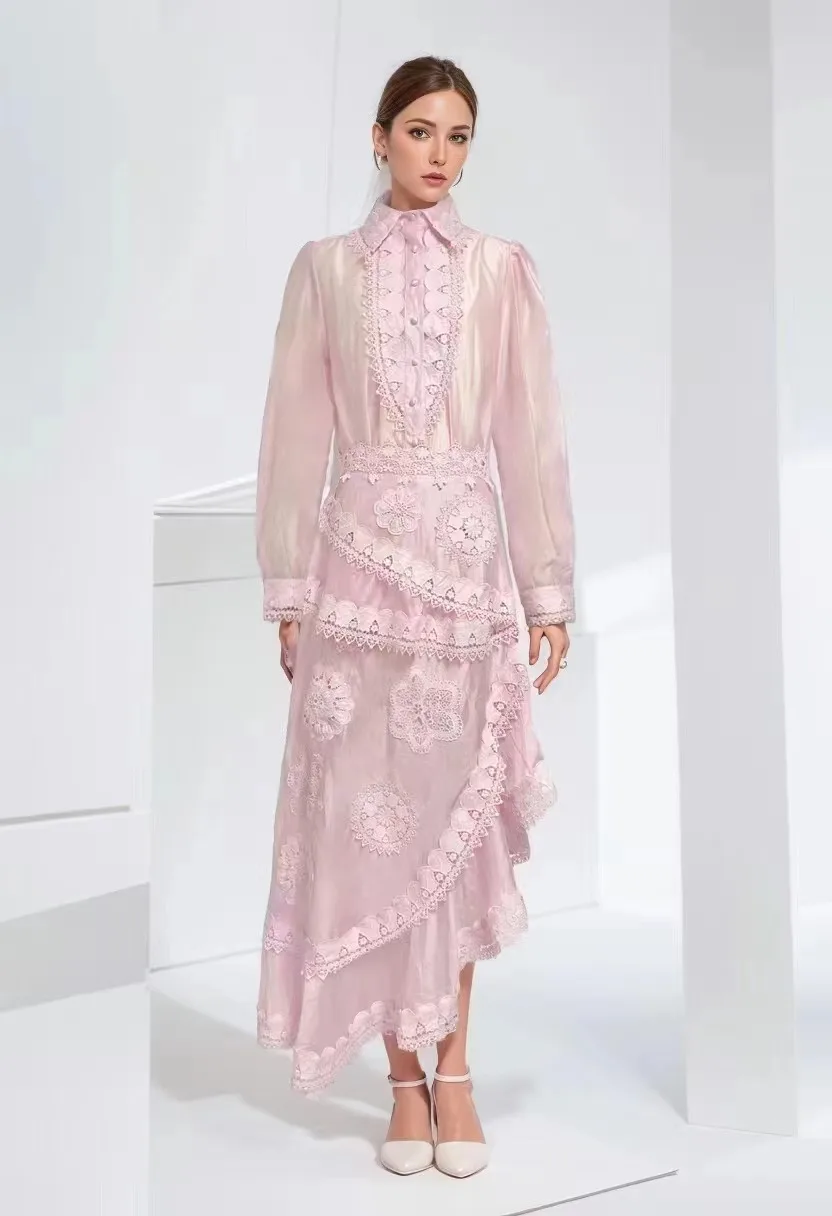 Spring 2024 new women's haute couture light luxury small fragrance white lace shirt skirt suit
Spring 2024 new women's haute couture light luxury small fragrance white lace shirt skirt suit