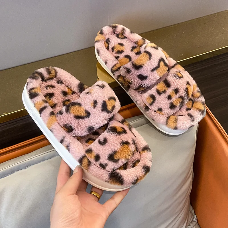 Женские домашние Тапочки большого размера, женские шлепанцы на платформе, шлепанцы 2023, леопардовые плюшевые шлепанцы с леопардовым принтом
Женские домашние Тапочки большого размера, женские шлепанцы на платформе, шлепанцы 2023, леопардовые плюшевые шлепанцы с леопардовым принтом