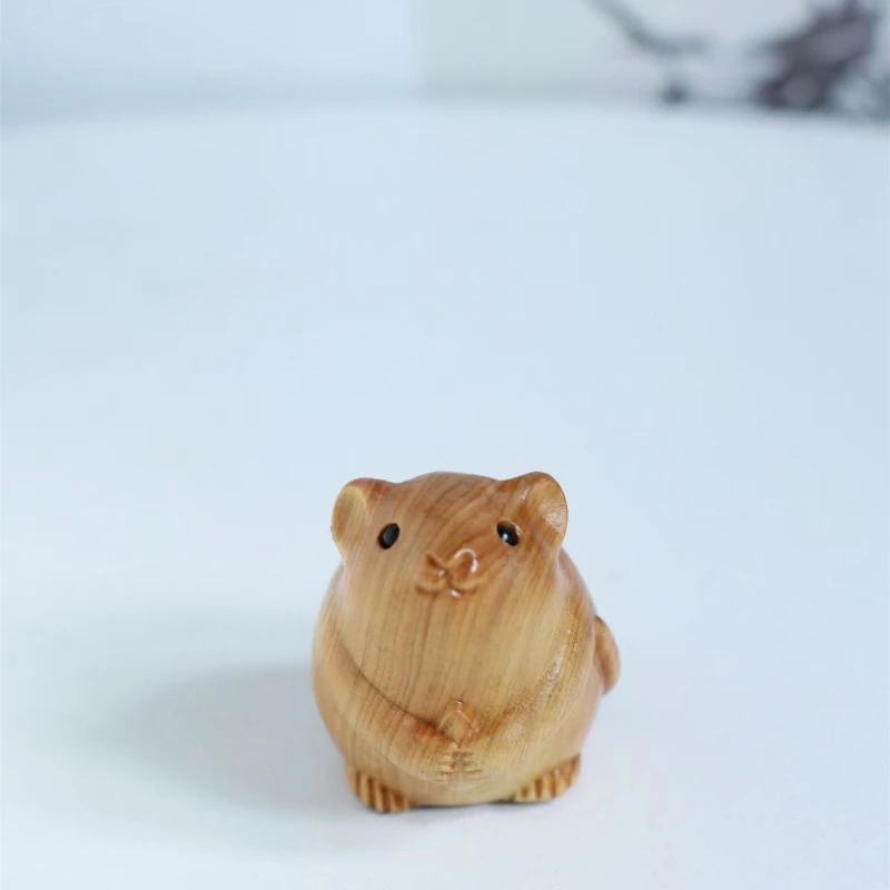 Cliff cypress wood carving cute little mouse hand a zodiac key hanging piece arts and crafts tabletop decoration
Cliff cypress wood carving cute little mouse hand a zodiac key hanging piece arts and crafts tabletop decoration