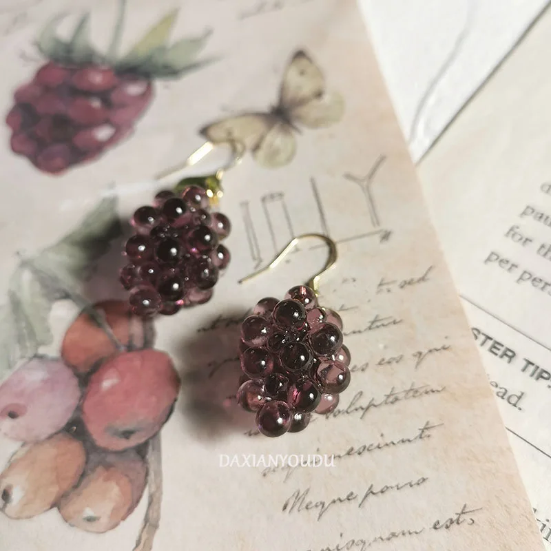 Sweet Grapes Earrings Purple Grape Earrings for Women Summer Acrylic Exaggerated Pendant New Fashion Jewelry Girl Accessory Gift
Sweet Grapes Earrings Purple Grape Earrings for Women Summer Acrylic Exaggerated Pendant New Fashion Jewelry Girl Accessory Gift