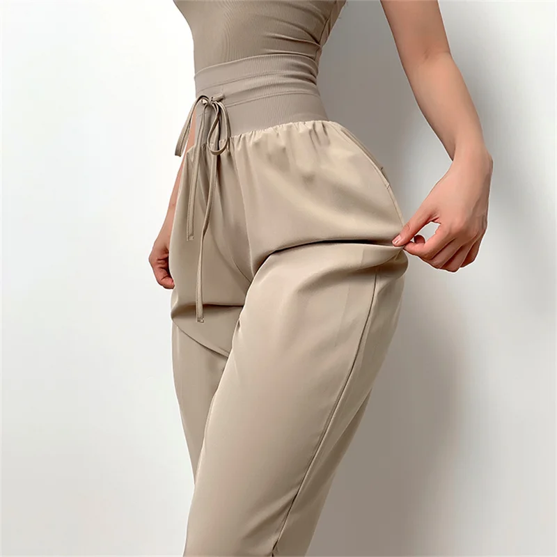 Naked-feel Loose Fit Sport Workout Joggers Women High Waist Elastic Workout Gym Joggers with Two Side Pocket
Naked-feel Loose Fit Sport Workout Joggers Women High Waist Elastic Workout Gym Joggers with Two Side Pocket