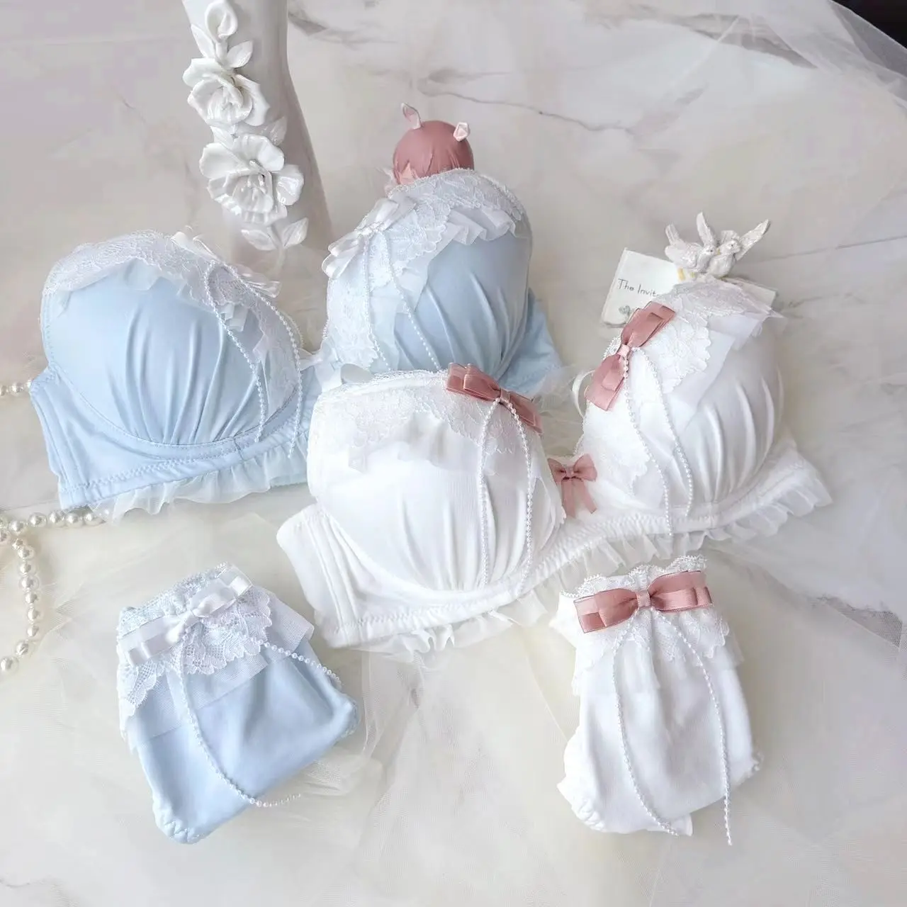 Embroidered Thin Cup Without Steel Rims, Comfortable and Cute Gathering for Student Girls, Sexy Lingerie and Bra Set
Embroidered Thin Cup Without Steel Rims, Comfortable and Cute Gathering for Student Girls, Sexy Lingerie and Bra Set