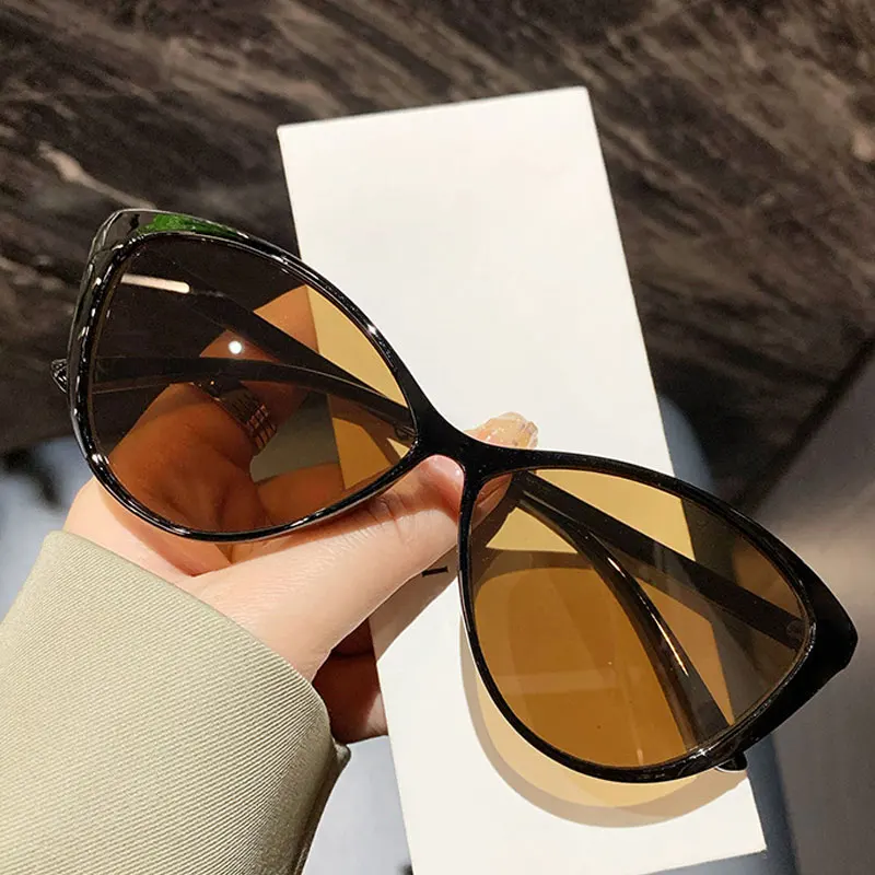 New Sexy Cat Eye Sunglasses Women Fashion Brand Designer Travel Sun Glasses Female Vintage Personality Hip Hop Eyewear
New Sexy Cat Eye Sunglasses Women Fashion Brand Designer Travel Sun Glasses Female Vintage Personality Hip Hop Eyewear
