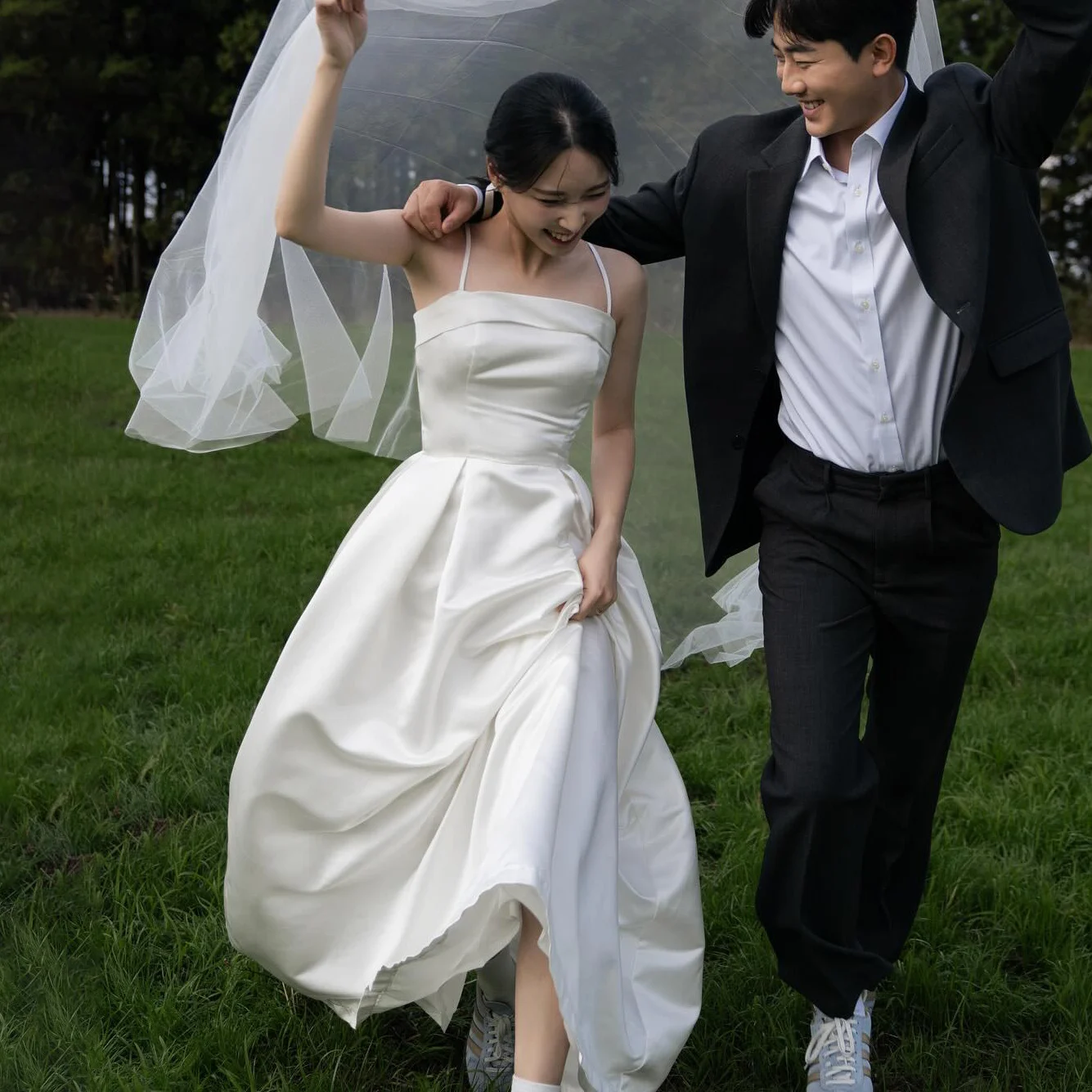 OEING Strapless Korea Garden Evening Wedding Dresses Pleat Sleeveless Formal 프롬드레스 Floor Length Elegant Prom Gown Party Women
OEING Strapless Korea Garden Evening Wedding Dresses Pleat Sleeveless Formal 프롬드레스 Floor Length Elegant Prom Gown Party Women