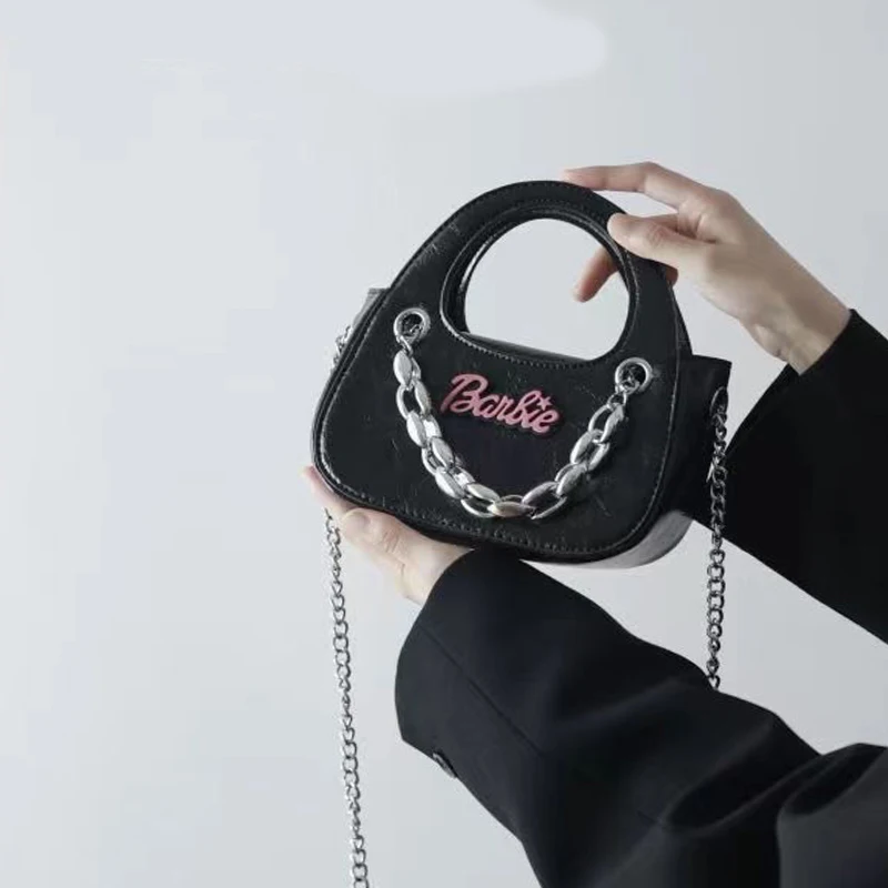 New Kawaii Barbie Handbag Chain Crossbody Bag Sweet and Cool Spicy Girl Black Small Square Bag Girl Birthday Gift For Girlfriend
New Kawaii Barbie Handbag Chain Crossbody Bag Sweet and Cool Spicy Girl Black Small Square Bag Girl Birthday Gift For Girlfriend