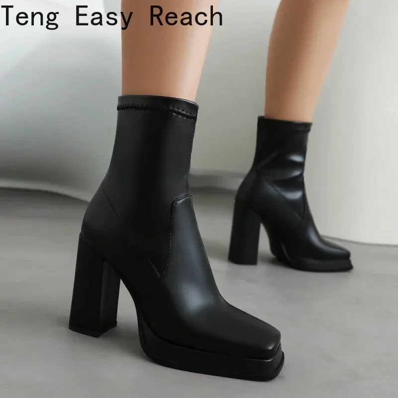 Зимние модные белые женские ботильоны на высоком каблуке простые однотонные пикантные современные ботинки из искусственной кожи на толстой подошве с квадратным носком на квадратном каблуке
Зимние модные белые женские ботильоны на высоком каблуке простые однотонные пикантные современные ботинки из искусственной кожи на толстой подошве с квадратным носком на квадратном каблуке