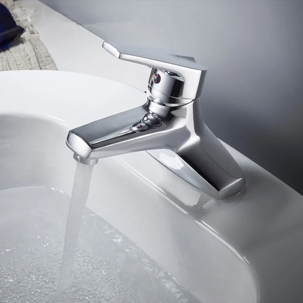 1pc Chrome Bathroom Faucets Hot And Cold Mixer Vanity Bathroom Kitchen Deck Mounted Bathroom Sink Faucets Washbasin Taps
1pc Chrome Bathroom Faucets Hot And Cold Mixer Vanity Bathroom Kitchen Deck Mounted Bathroom Sink Faucets Washbasin Taps