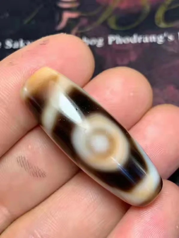 

14*38mm Two eyed dzi High-end exquisite fashion simple old mine agate pendant