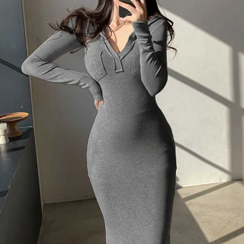 Elegant V-neck Hooded Long Sleeve Grey Base Maxi Skinny Dress Autumn Winter 2023New Korean Casual Sexy Slim Long Bodycon Dresses
Elegant V-neck Hooded Long Sleeve Grey Base Maxi Skinny Dress Autumn Winter 2023New Korean Casual Sexy Slim Long Bodycon Dresses