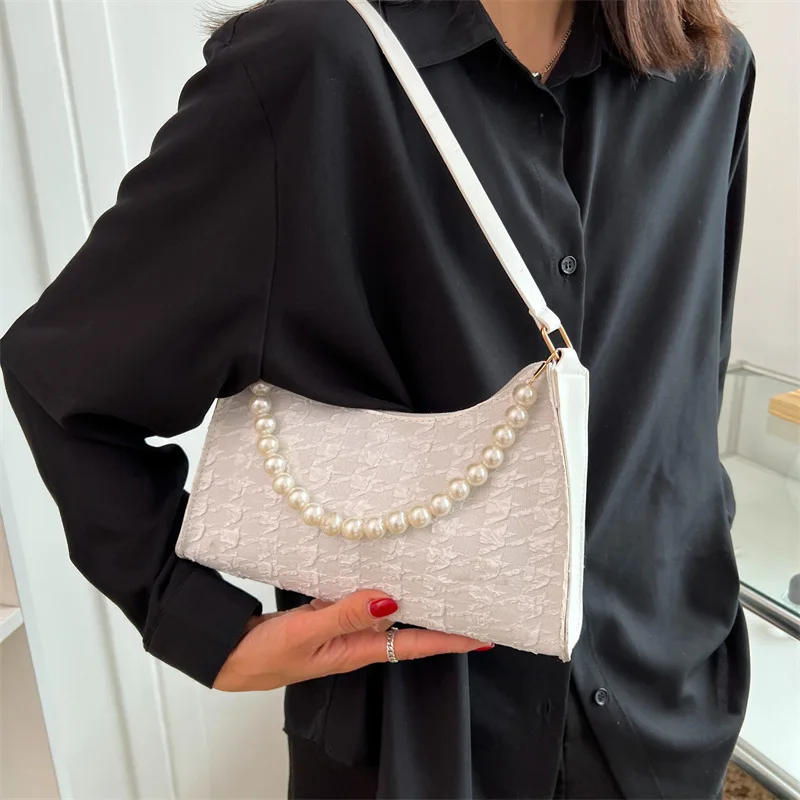 2022 New Fashion Jacquard Fabric Luxury Pearl Women's Bag Ladies French Shoulder Bag INS Simple Travel Shopping Daily Wear
2022 New Fashion Jacquard Fabric Luxury Pearl Women's Bag Ladies French Shoulder Bag INS Simple Travel Shopping Daily Wear