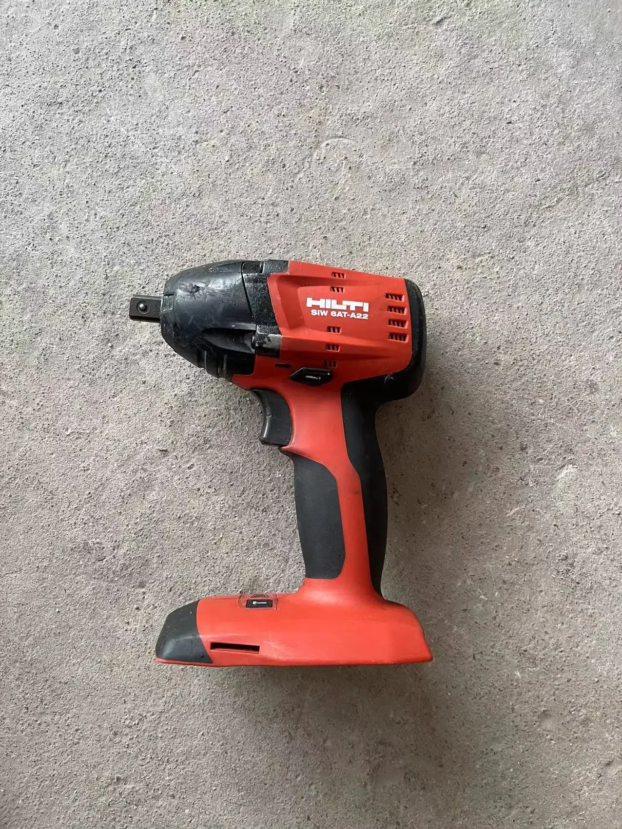 

Hilti SIW 6AT-A22 Cordless Brushless 1/2" 95 kN Bare Tool,SECOND HAND