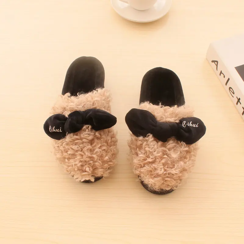Симпатичные зимние женские тапочки с мультяшным рисунком, зимние меховые тапочки, женские домашние теплые хлопковые тапочки на платформе, осенне-зимние комнатные тапочки 
Симпатичные зимние женские тапочки с мультяшным рисунком, зимние меховые тапочки, женские домашние теплые хлопковые тапочки на платформе, осенне-зимние комнатные тапочки
