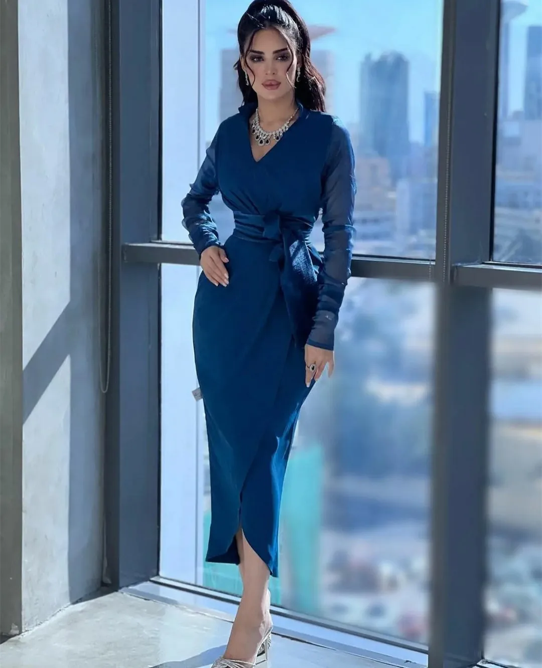 Vintage Short Blue V-Neck Evening Dresses Long Sleeve Mermaid Pleated Ankle Length Muslim Formal Party Dress for Women
Vintage Short Blue V-Neck Evening Dresses Long Sleeve Mermaid Pleated Ankle Length Muslim Formal Party Dress for Women