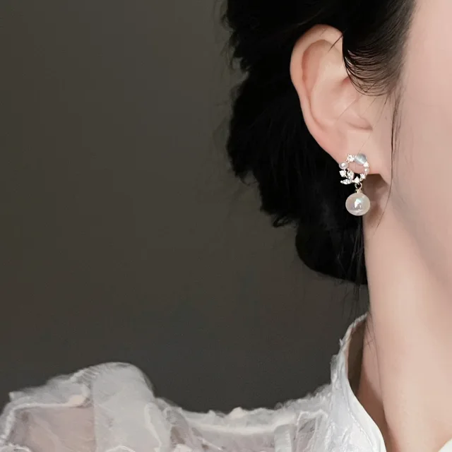 Grandes boucles d'oreilles pendantes en forme de fleur pour femmes, boucles d'oreilles en perles, bijoux de mariage exquis, patients, mode 2