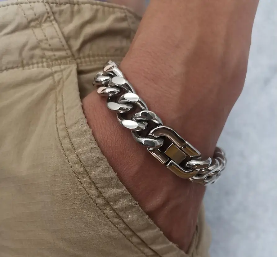 Polished Chunky Miami Cuban Chain Stainless Steel Bracelet Bangle For Mens Cool Jewelry 15mm 9inch For XMAS Gifts
Polished Chunky Miami Cuban Chain Stainless Steel Bracelet Bangle For Mens Cool Jewelry 15mm 9inch For XMAS Gifts