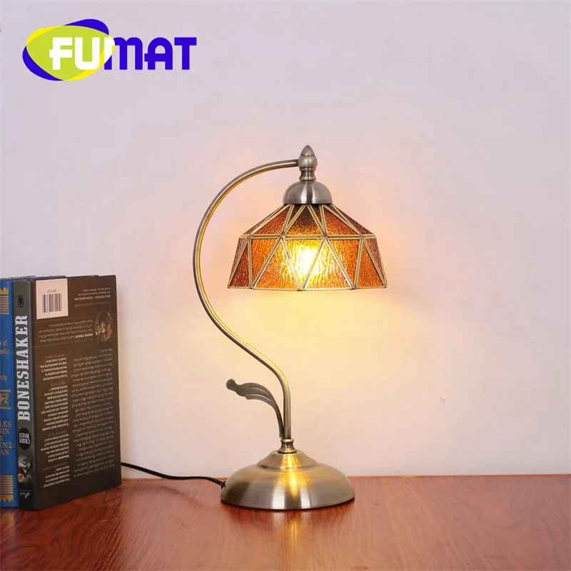 Винтажная настольная лампа Тиффани FUMAT, Витражная лампа в европейском и американском стиле, лампа в стиле арт-деко для гостиной и спальни
Винтажная настольная лампа Тиффани FUMAT, Витражная лампа в европейском и американском стиле, лампа в стиле арт-деко для гостиной и спальни