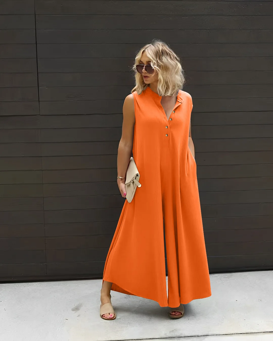 Fashion Simple Sleeveless Round Neck Retro Button Wide Leg Pants 2023 Women Casual Loose Temperament Commuting Elegant Jumpsuit
Fashion Simple Sleeveless Round Neck Retro Button Wide Leg Pants 2023 Women Casual Loose Temperament Commuting Elegant Jumpsuit