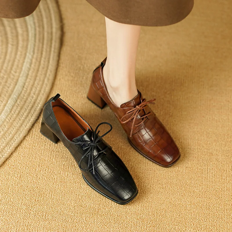 2023 new Spring women pumps natural leather 22-24.5cm length cowhide+pigskin full leather square toe Stone lace up single shoes
2023 new Spring women pumps natural leather 22-24.5cm length cowhide+pigskin full leather square toe Stone lace up single shoes