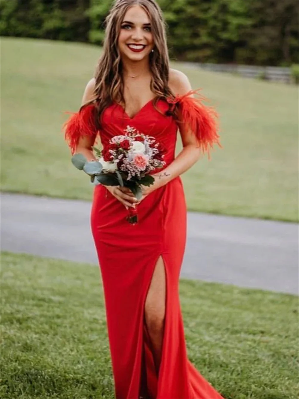 Женское вечернее платье-Русалка It's yiiya, белое классическое платье без рукавов с разрезом и перьями на лето 2024
Женское вечернее платье-Русалка It's yiiya, белое классическое платье без рукавов с разрезом и перьями на лето 2024