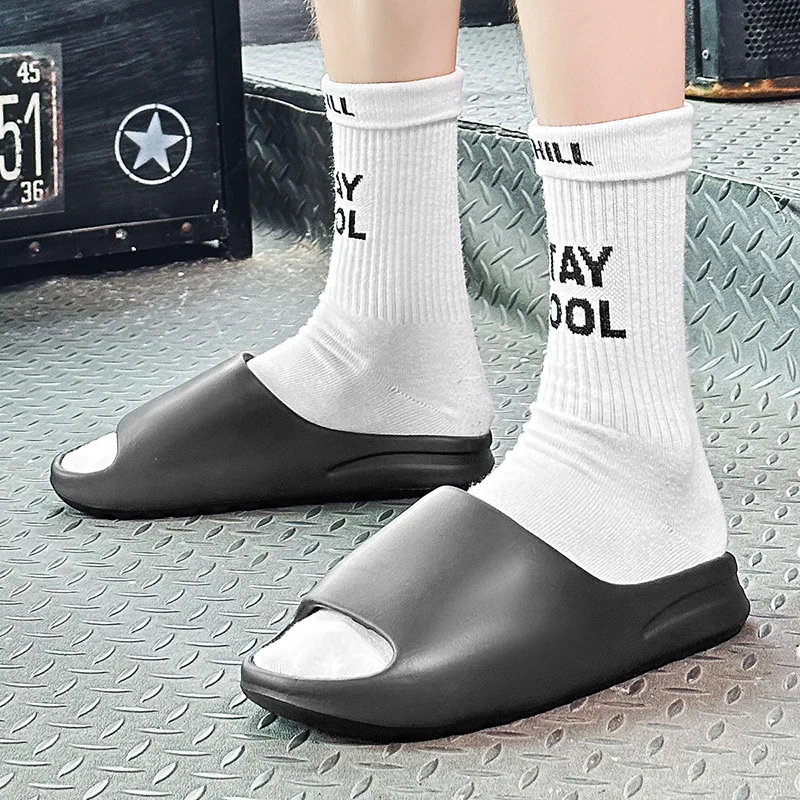 Summer Fashion Business Edition Thick EVA Massage Material Slippers Comfortable Breathable Beach Coconut Men Slippers
Summer Fashion Business Edition Thick EVA Massage Material Slippers Comfortable Breathable Beach Coconut Men Slippers