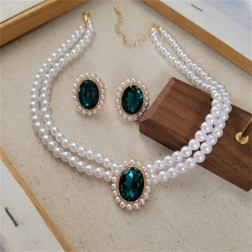 

Vintage Medieval Double Layered Pearl Choker Necklace White Pearl Earrings Necklace Set Women Elegant Clavicle Chain Banquet