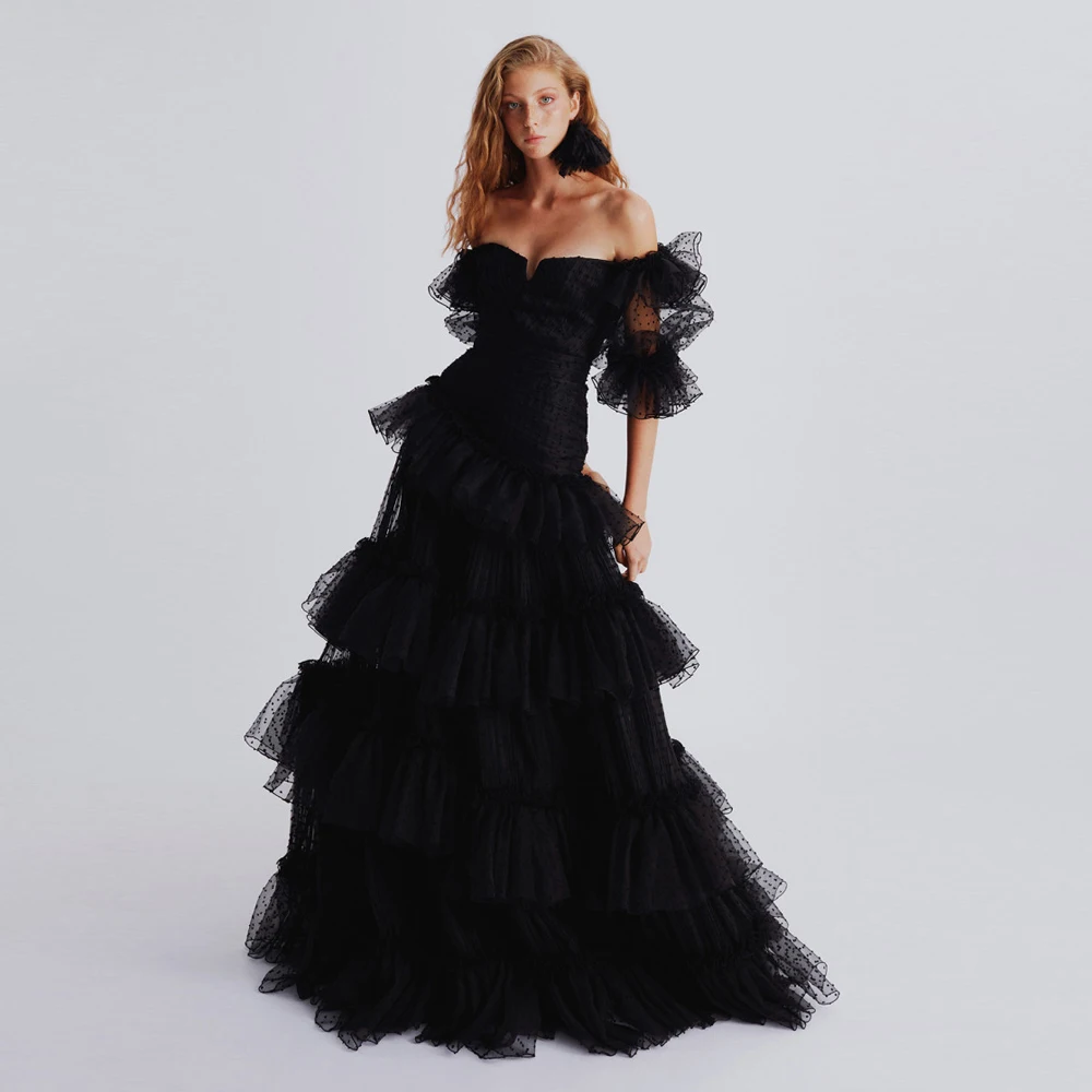 Black Dot Tulle Long Prom Party Dresses Off the Shoulder Puffy Short Sleeves Tiered Tulle Formal Dress فساتين للحفلات الراقصة
Black Dot Tulle Long Prom Party Dresses Off the Shoulder Puffy Short Sleeves Tiered Tulle Formal Dress فساتين للحفلات الراقصة
