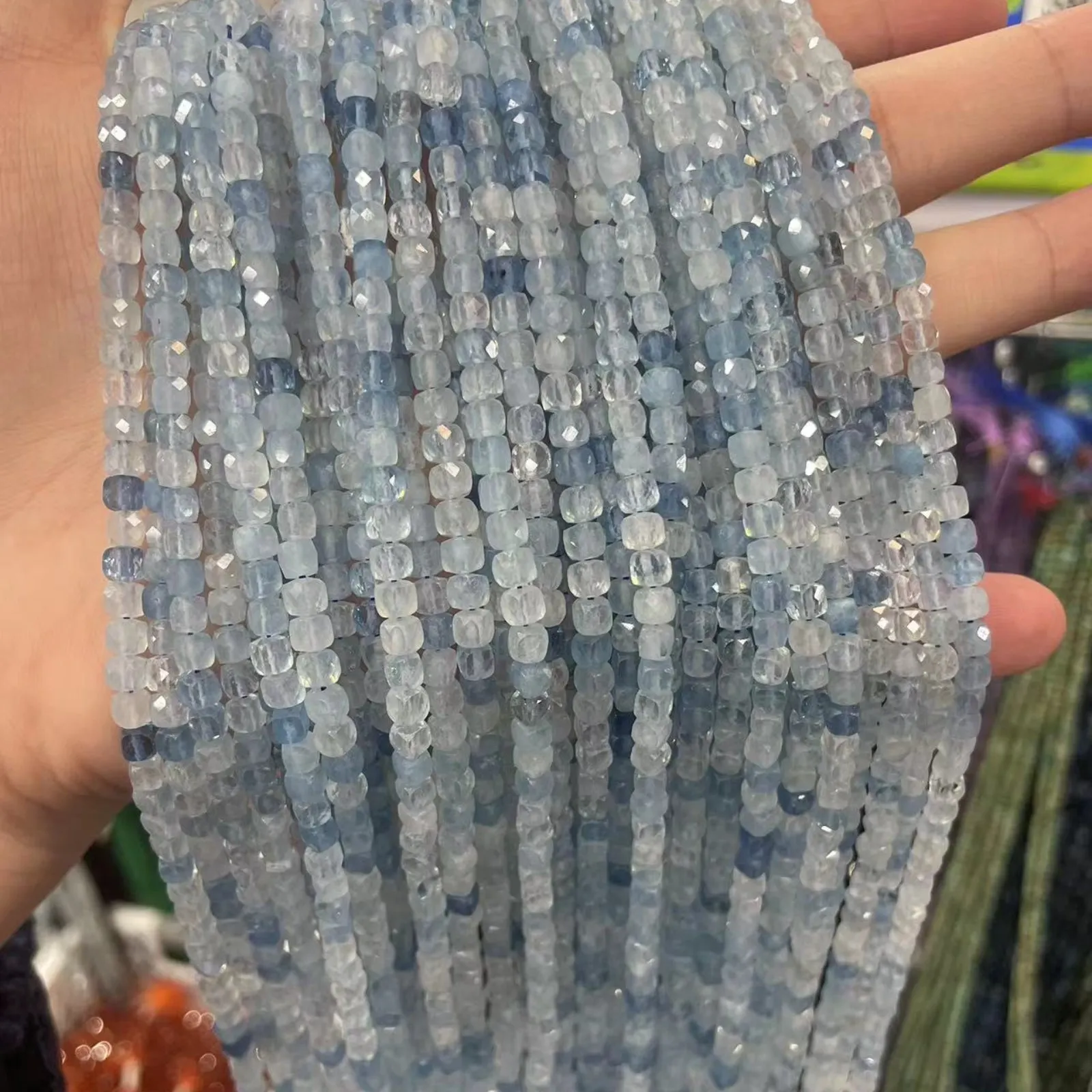 100% Natural Stone Beads AAAAA Faceted Aquamarines Cube Gemstone Spacer Beads For Jewelry Making DIY Bracelet Necklace 4-5MM
100% Natural Stone Beads AAAAA Faceted Aquamarines Cube Gemstone Spacer Beads For Jewelry Making DIY Bracelet Necklace 4-5MM