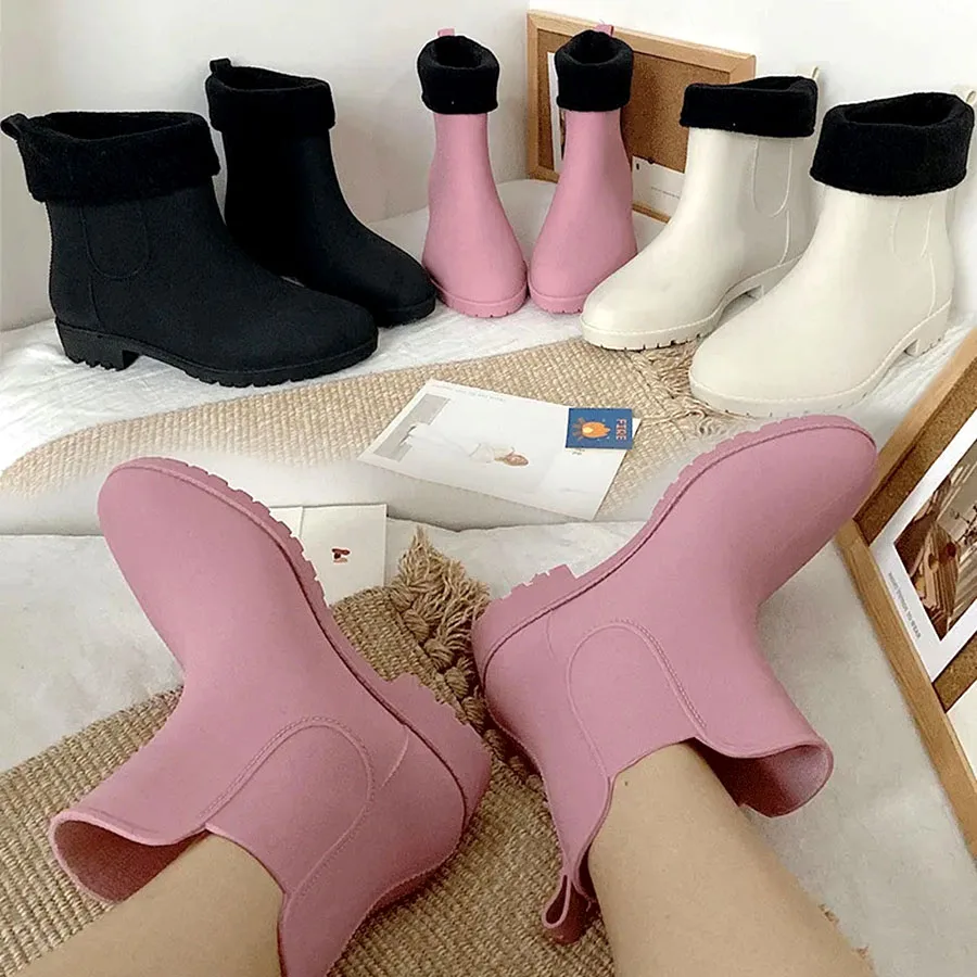 Rain Boots Women Short Tube Non-Slip Waterproof Shoes Black Cotton Cover Water Boots Soft Bottom Lightweight Rubber Shoes Solid
Rain Boots Women Short Tube Non-Slip Waterproof Shoes Black Cotton Cover Water Boots Soft Bottom Lightweight Rubber Shoes Solid