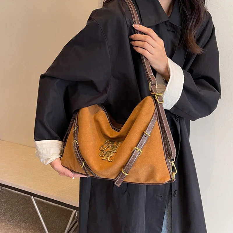 Fashion Women Handbag PU Leather Shoulder Bags Female Casual Solid Color Messenger Bag for Women Luxury Underarm Bag
Fashion Women Handbag PU Leather Shoulder Bags Female Casual Solid Color Messenger Bag for Women Luxury Underarm Bag