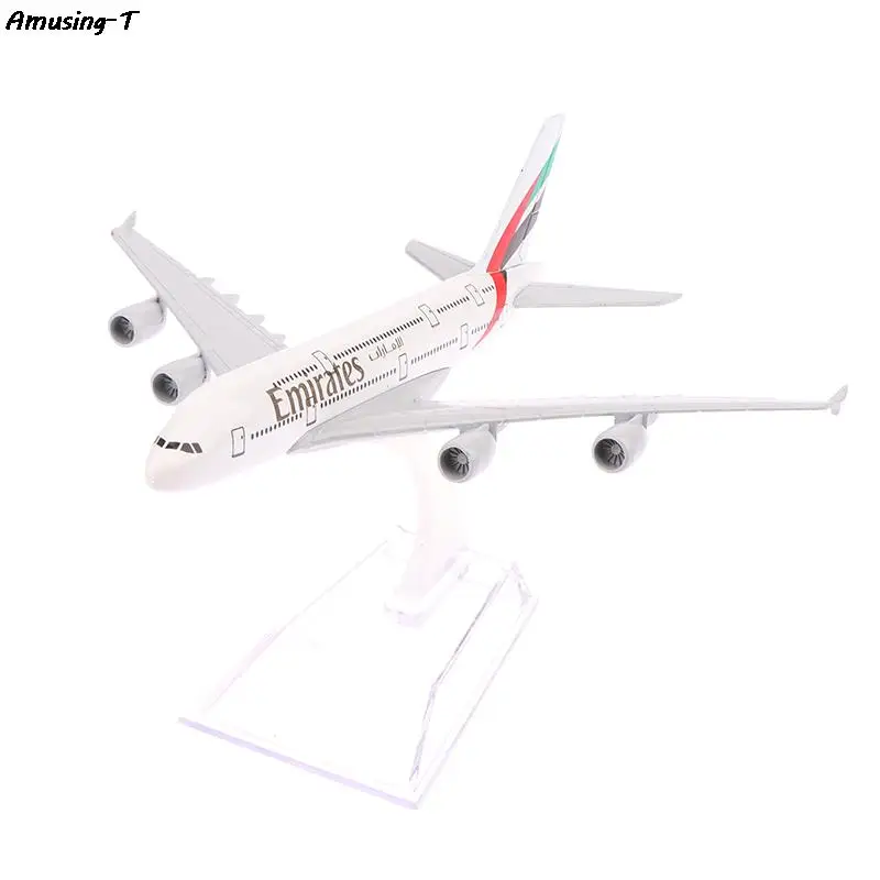 1 шт. 16 см 1:400 металлическая копия самолета Emirates Airlines A380 литая модель самолета искусственная коллекционная игрушка для мальчиков
1 шт. 16 см 1:400 металлическая копия самолета Emirates Airlines A380 литая модель самолета искусственная коллекционная игрушка для мальчиков