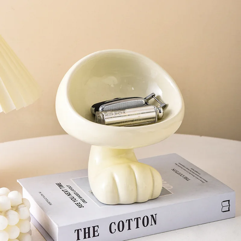 Creative Cat Claw Storage Box Home Decoration Accessories Post-modern Style Living Room Hallway Storage Ornament Ceramic Crafts
Creative Cat Claw Storage Box Home Decoration Accessories Post-modern Style Living Room Hallway Storage Ornament Ceramic Crafts