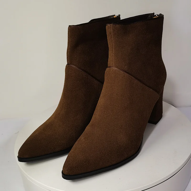 2024 new women Ankle boots Genuine Leather plus size 22-26.5 cm length ankle boots pointed toe side zipper winter shoes women
2024 new women Ankle boots Genuine Leather plus size 22-26.5 cm length ankle boots pointed toe side zipper winter shoes women