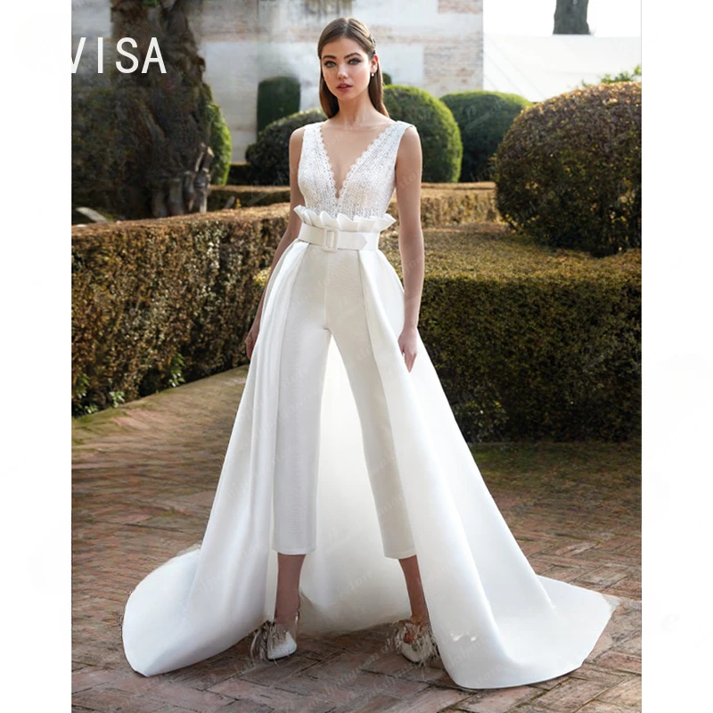 V Neck Lace Jumpsuits Wedding Dress With Detachable Train Floor Length Satin Sleeveless 2024 Vestido De Noiva robe de mariée
V Neck Lace Jumpsuits Wedding Dress With Detachable Train Floor Length Satin Sleeveless 2024 Vestido De Noiva robe de mariée